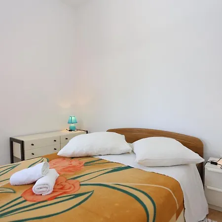 17645a شقة لوكفا روجوزنيكا